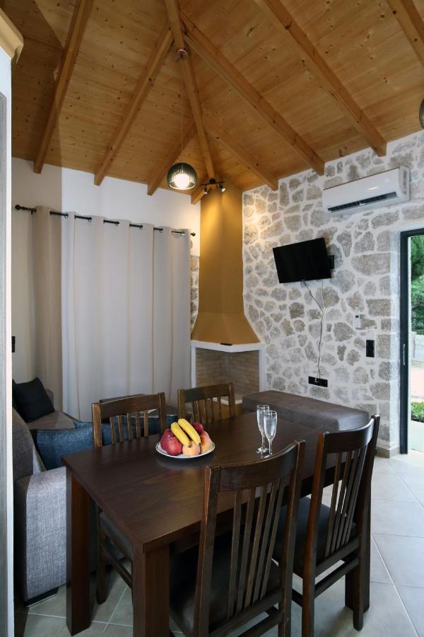 Villa On The Sea Agia Marina  Exterior photo