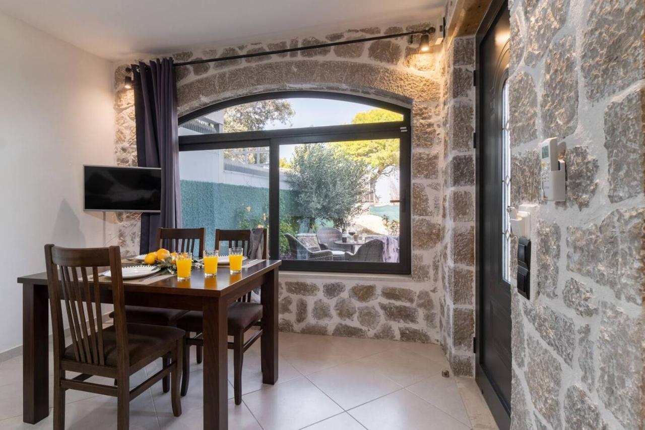 Villa On The Sea Agia Marina  Exterior photo