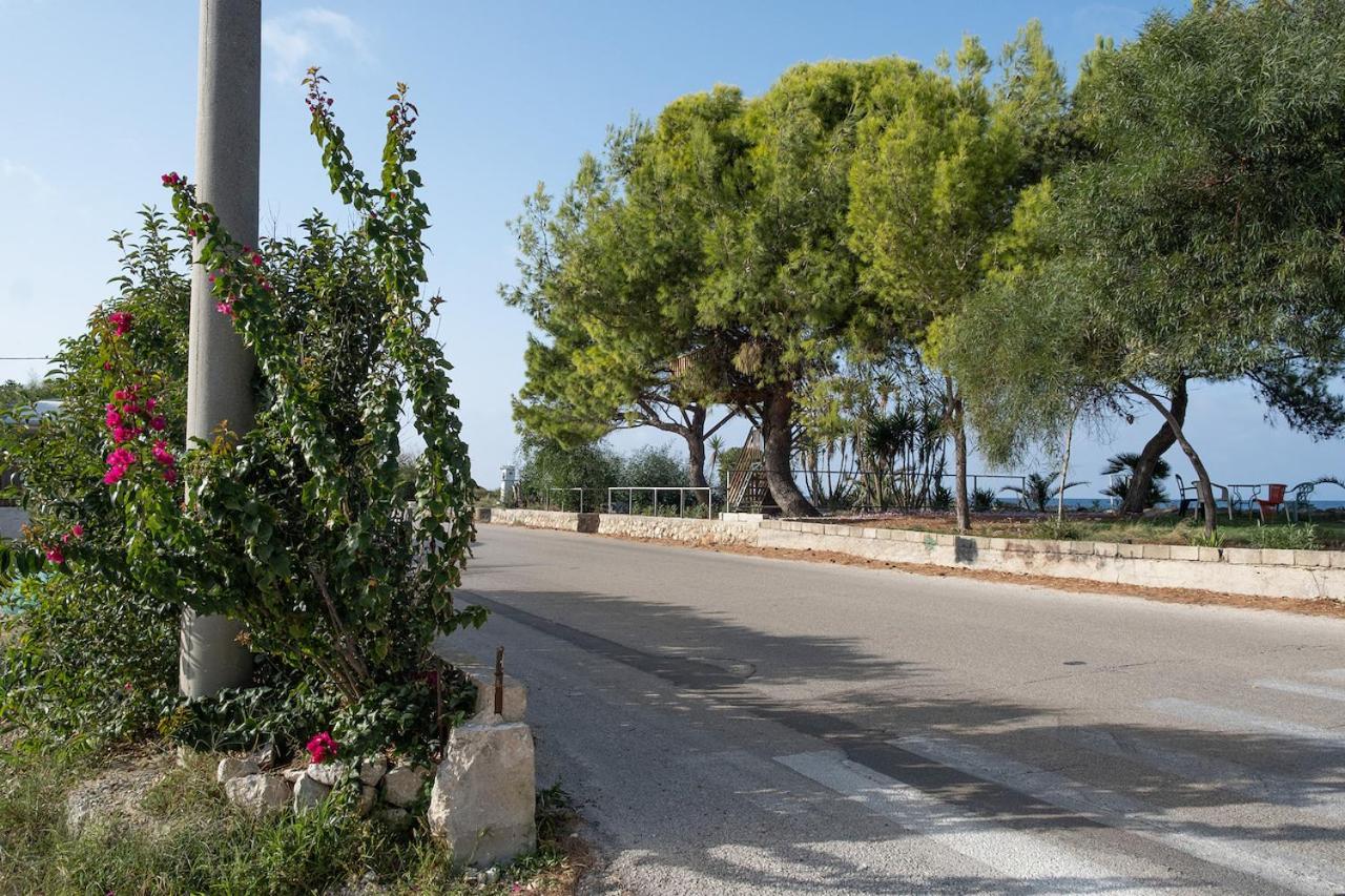 Villa On The Sea Agia Marina  Exterior photo
